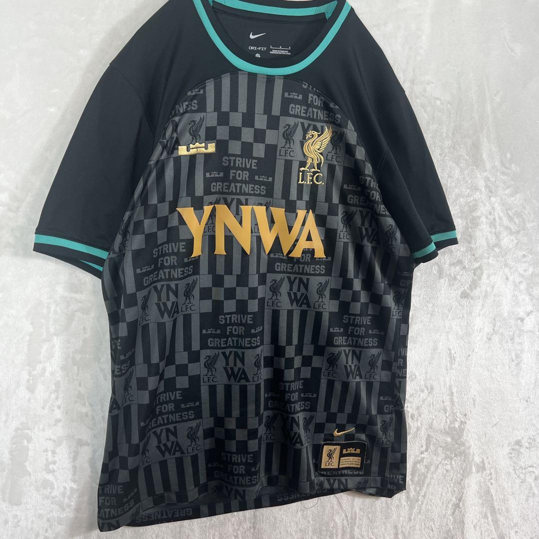 Nike LeBron James × リヴァプールFC Stadium
