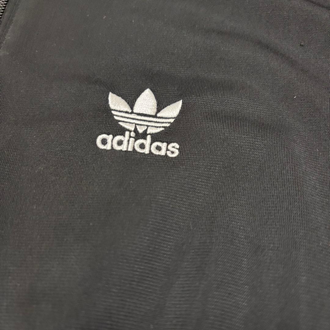 adidas トラックジャケット 黒　Mサイズ
