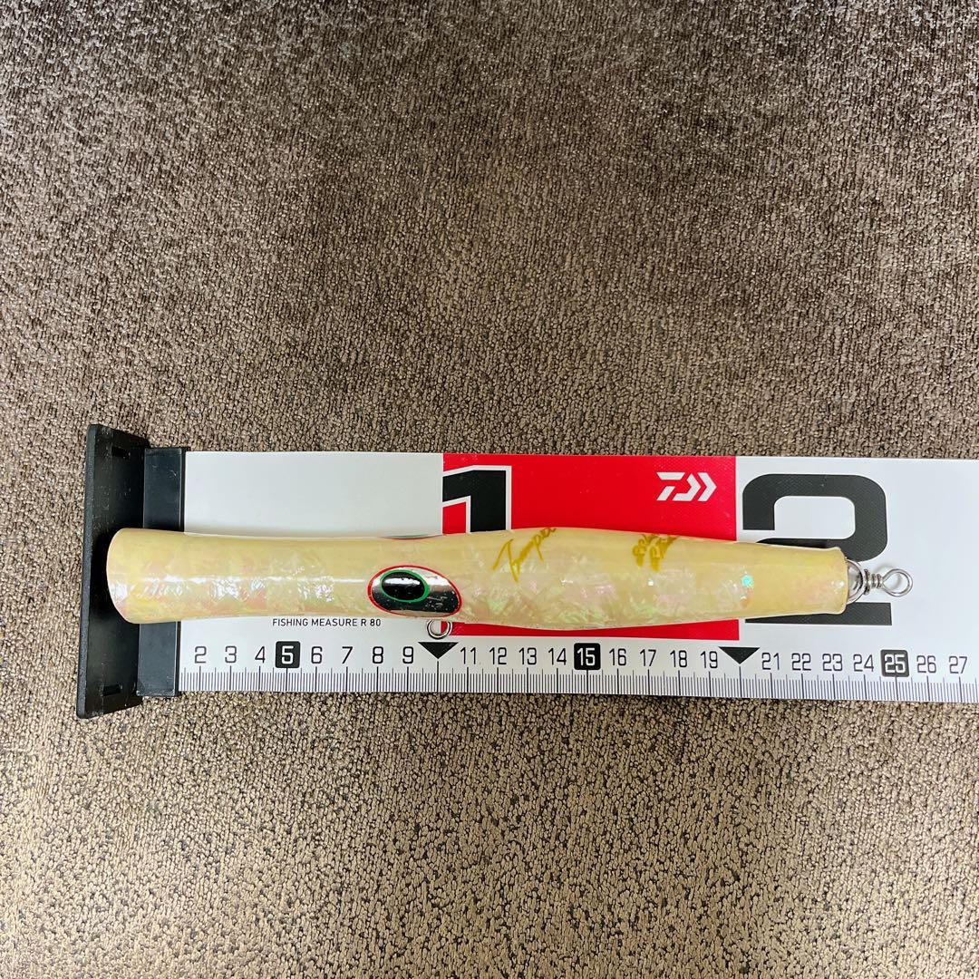 トップウォーター用ルアー クリーム色 赤色