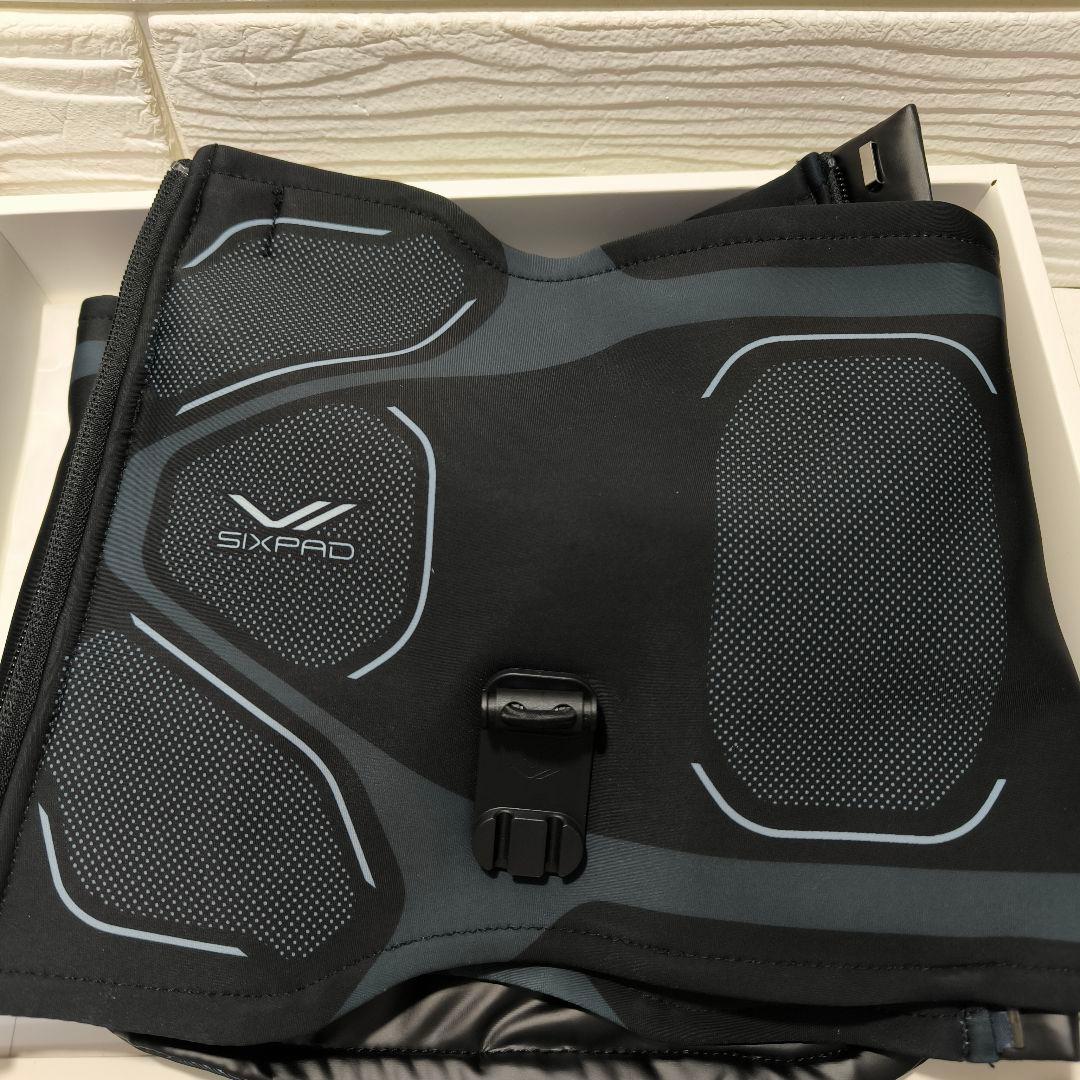 最新型　ほぼ新品　美品　SIXPAD シックスパッド コアベルト2 Sサイズ