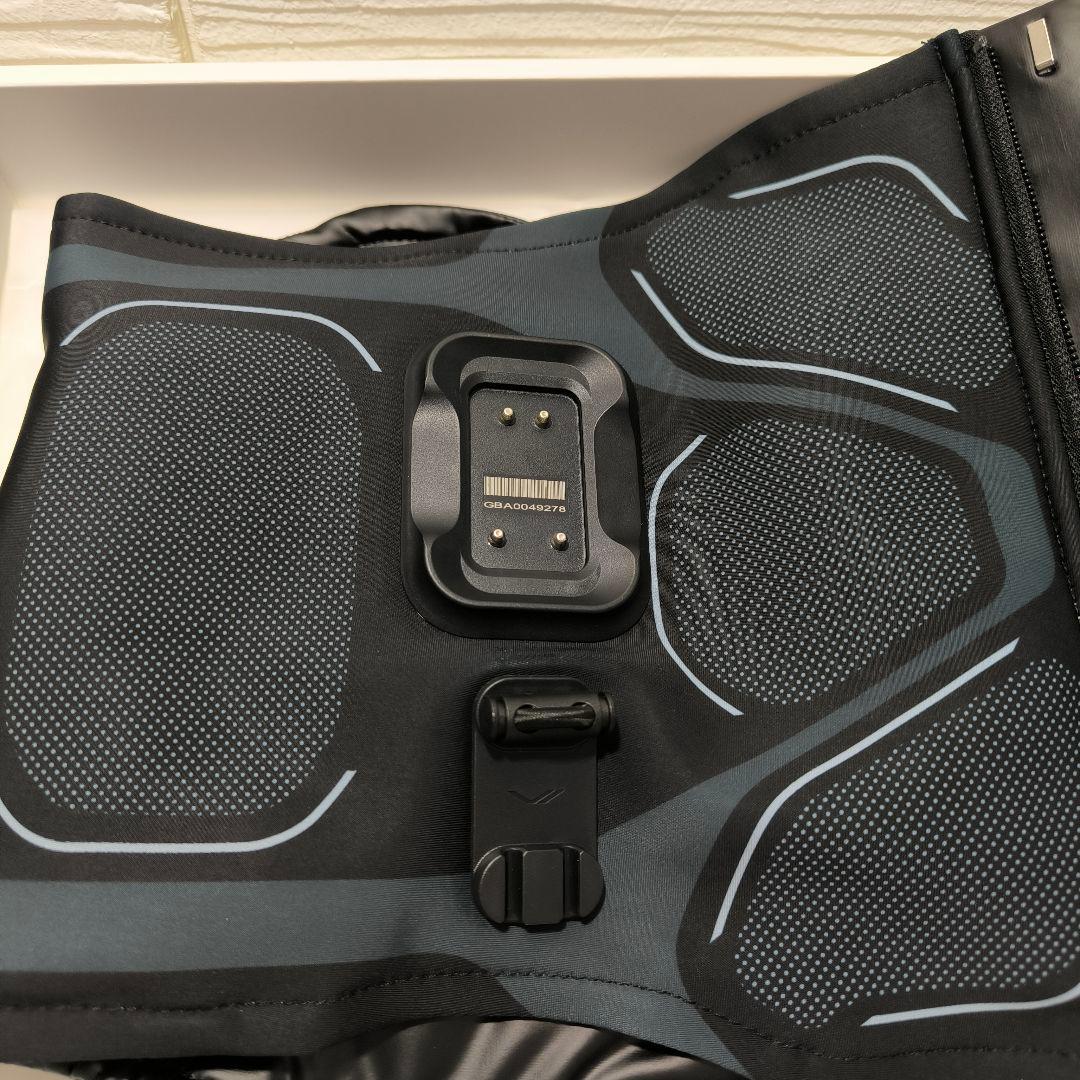 最新型　ほぼ新品　美品　SIXPAD シックスパッド コアベルト2 Sサイズ