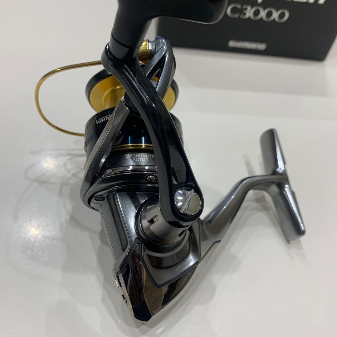SHIMANO Vanquish C3000 スピニングリール