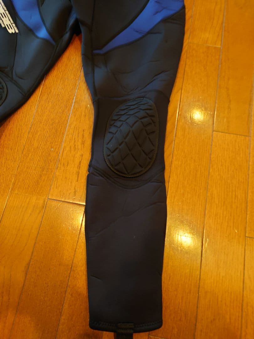 ＲＢＢウェットスーツセット (Ｌ)サイズ。スーツのみ1回使用。