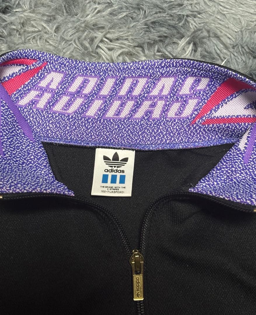 adidas デザイン製　トラックジャケット　レトロデザイン　ブラック　XO