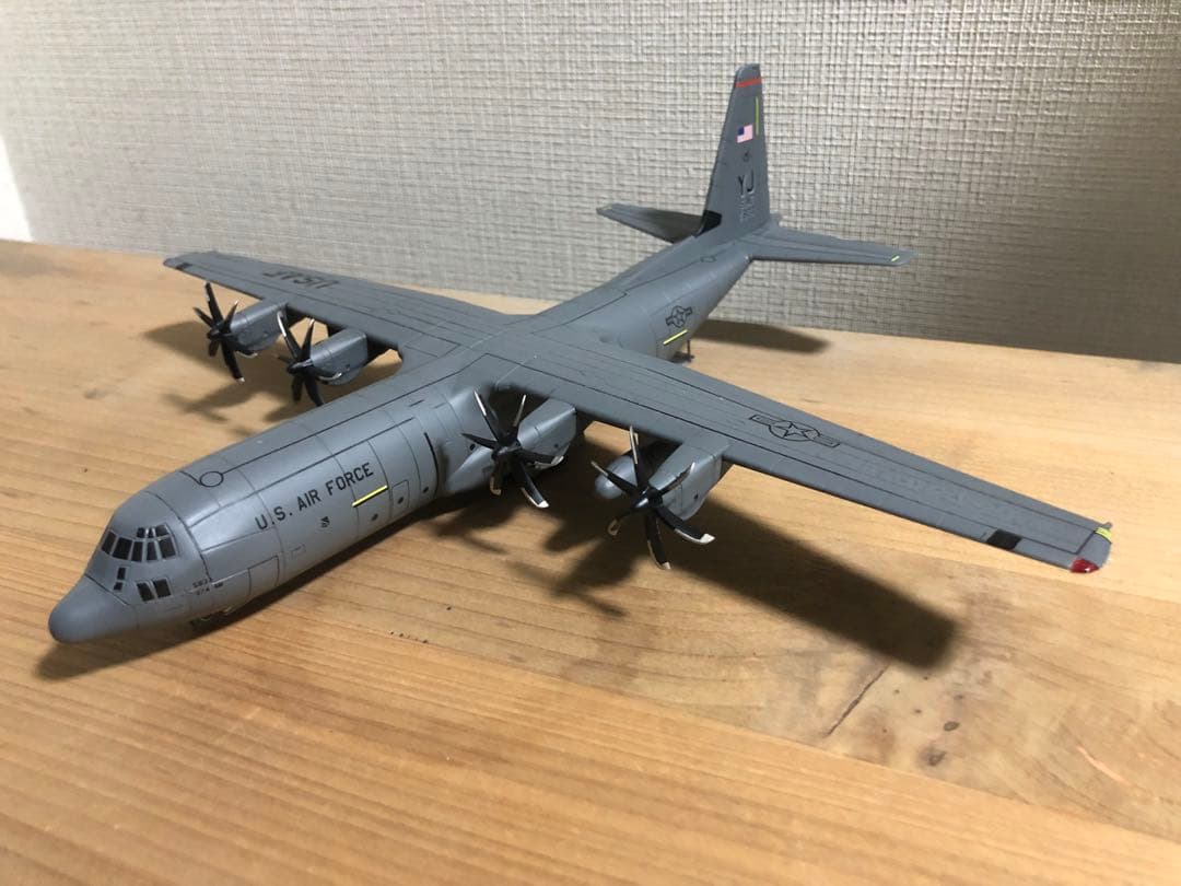 米空軍　C-130J プラモデル