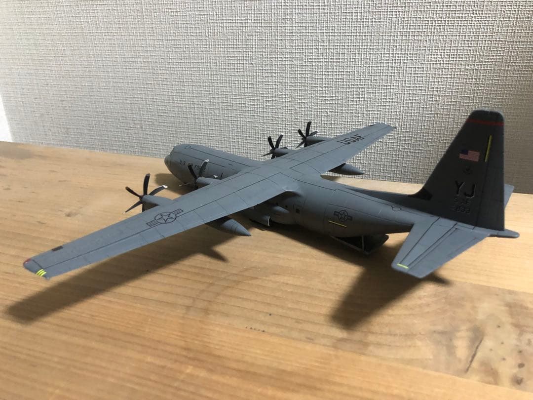 米空軍　C-130J プラモデル