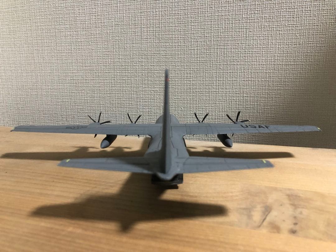 米空軍　C-130J プラモデル