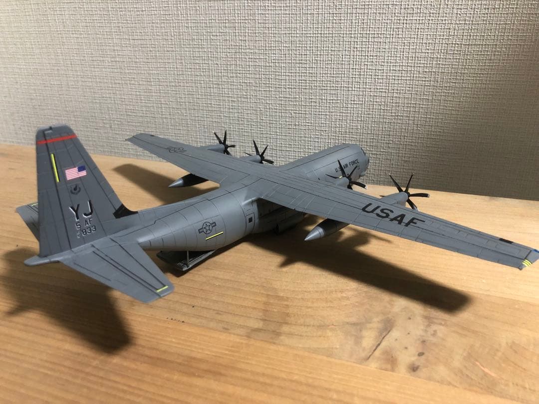 米空軍　C-130J プラモデル