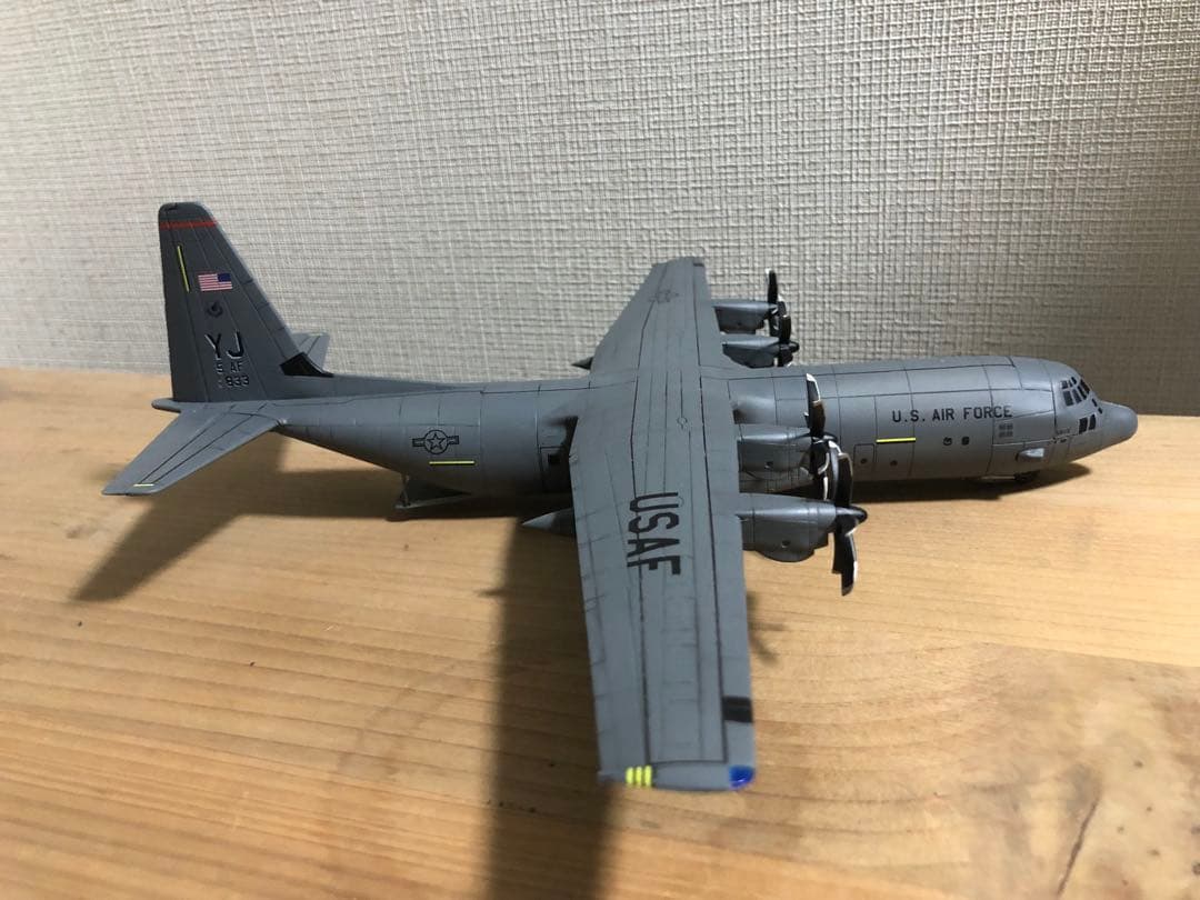 米空軍　C-130J プラモデル