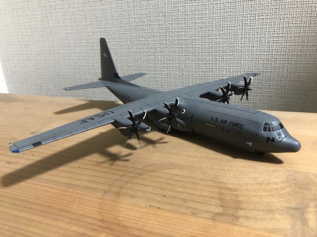 米空軍　C-130J プラモデル