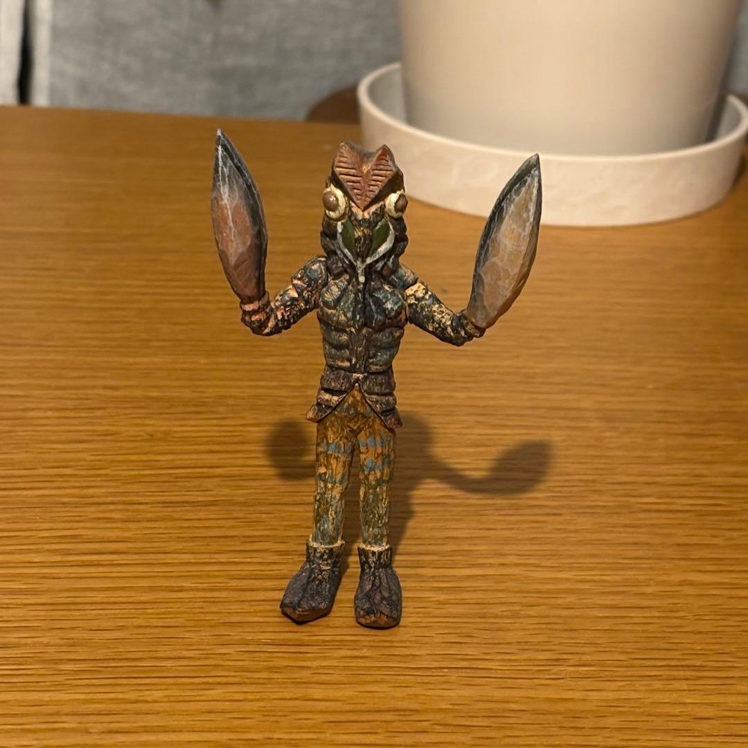 t*e様 はしもとみおのウルトラ怪獣彫ってみた。01 ＆ 02 ギャンゴ以外の7