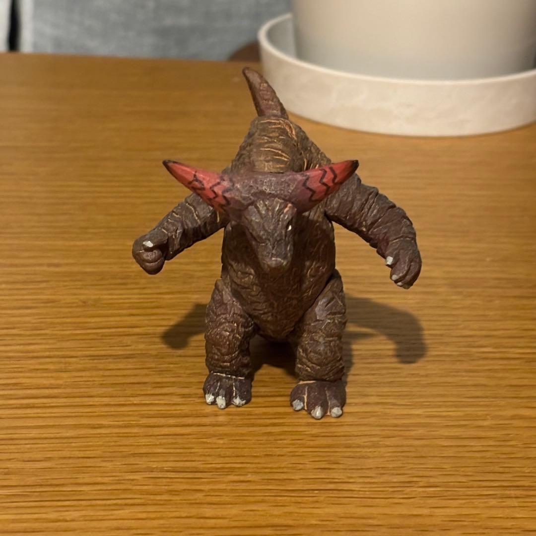 t*e様 はしもとみおのウルトラ怪獣彫ってみた。01 ＆ 02 ギャンゴ以外の7