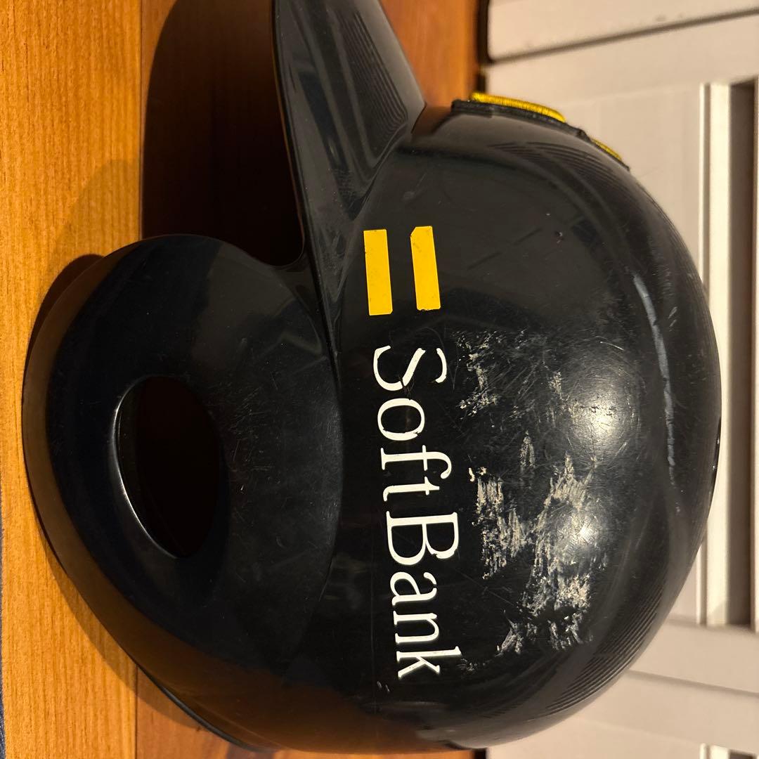 SoftBank バッター用ヘルメット 黒色