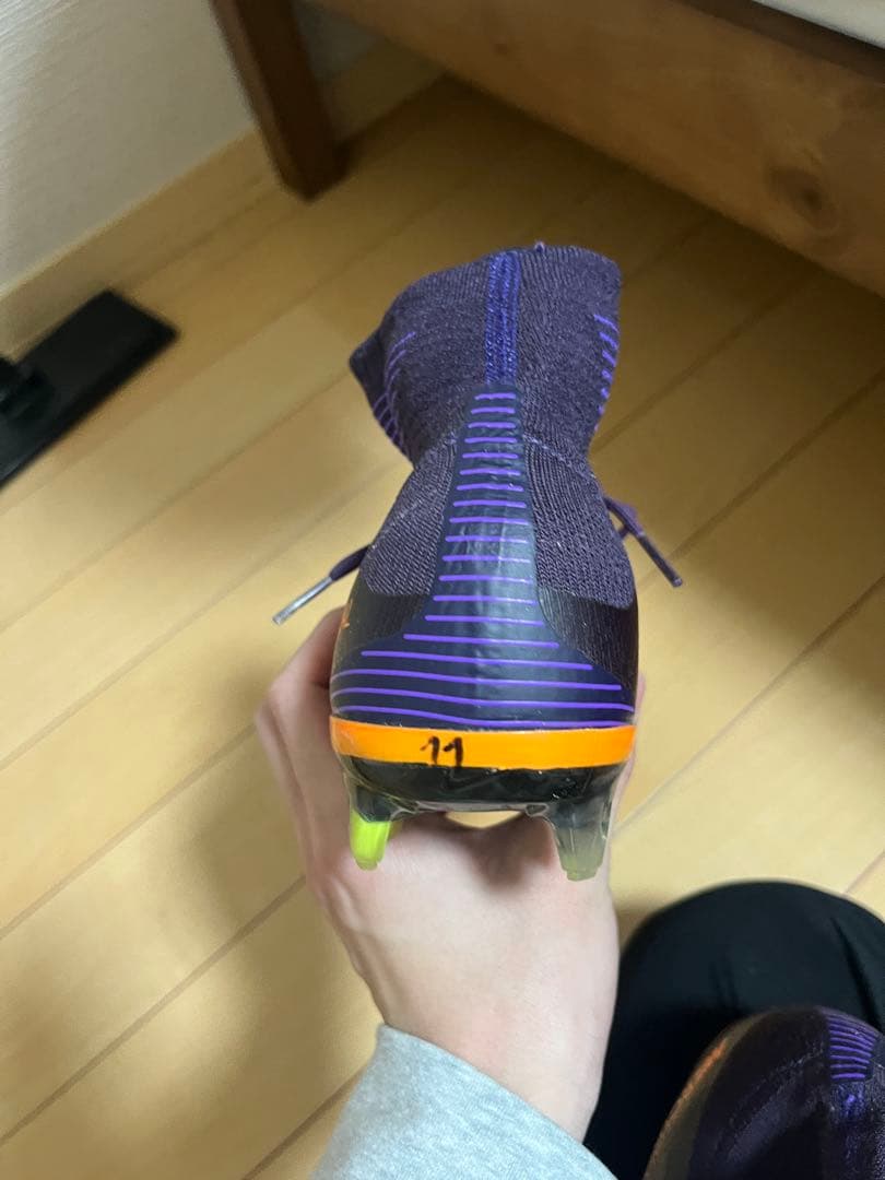 浅野拓磨　サイン入りスパイク
