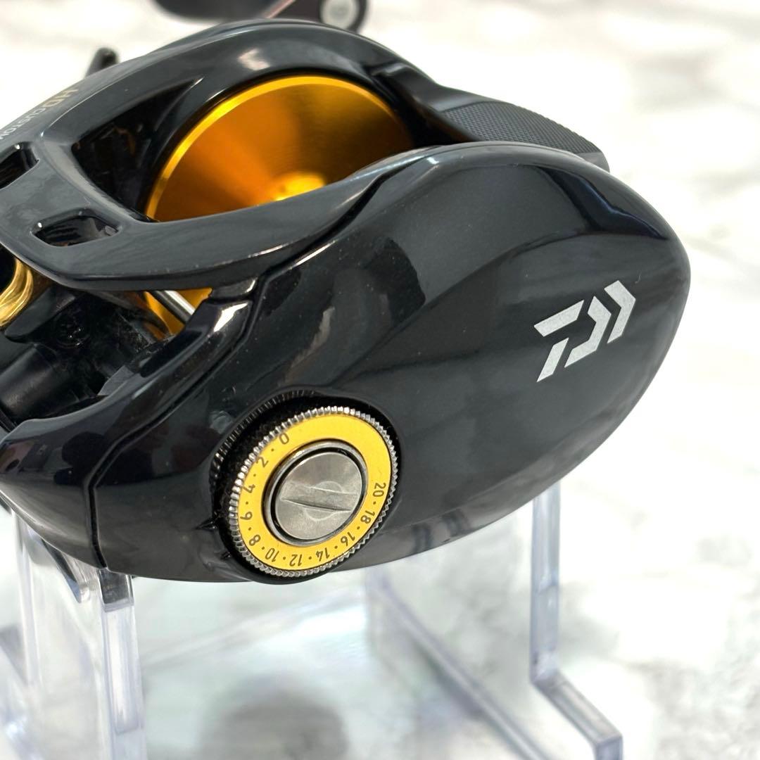 【極美品】 ダイワ タトゥーラ HDカスタム 150H-TW ベイトリール 右