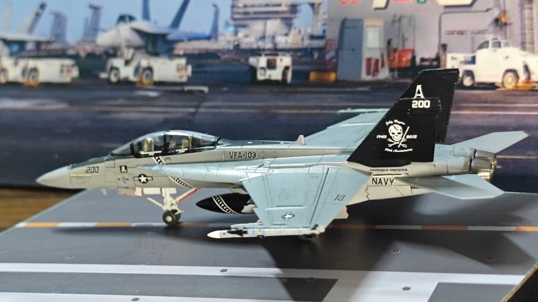 1/144 完成品 F/A-18F vfa-103 70周年記念