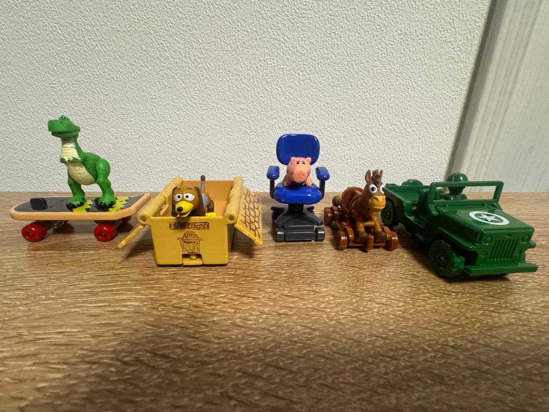 トイ・ストーリー トミカ キャラクター付