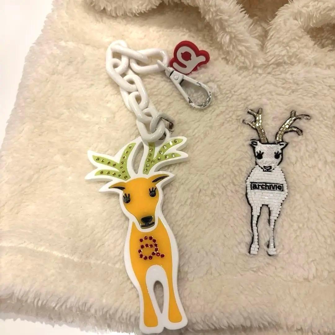 アルチビオ フード付きネックウォーマーとミラーチャームセット