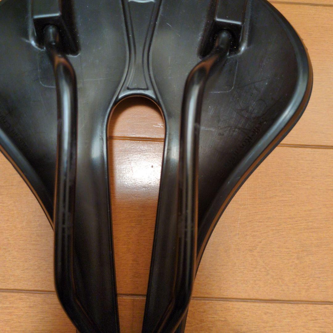 GIANT GJ-35 LTD 純正 軽量サドル COMFORT GROOVE