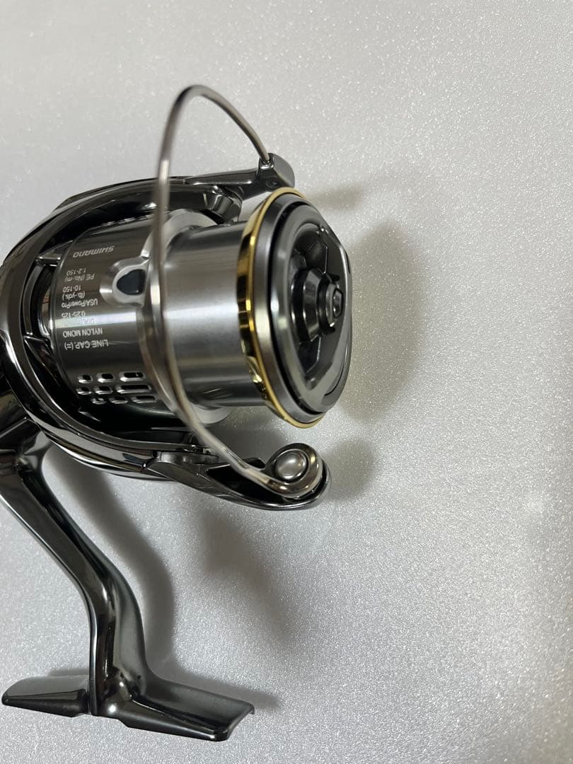 N 美品　シマノ　18ステラ　3000MHG