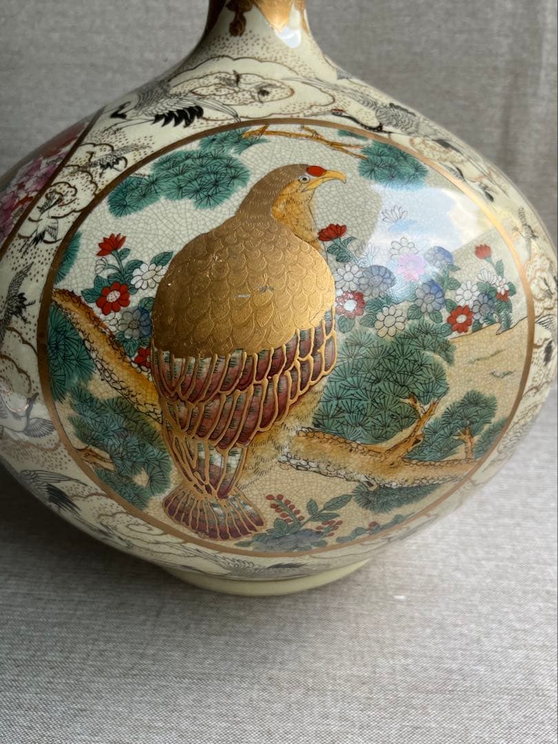 薩摩焼　金襴飾壺　金襴手花鳥　金彩　壺