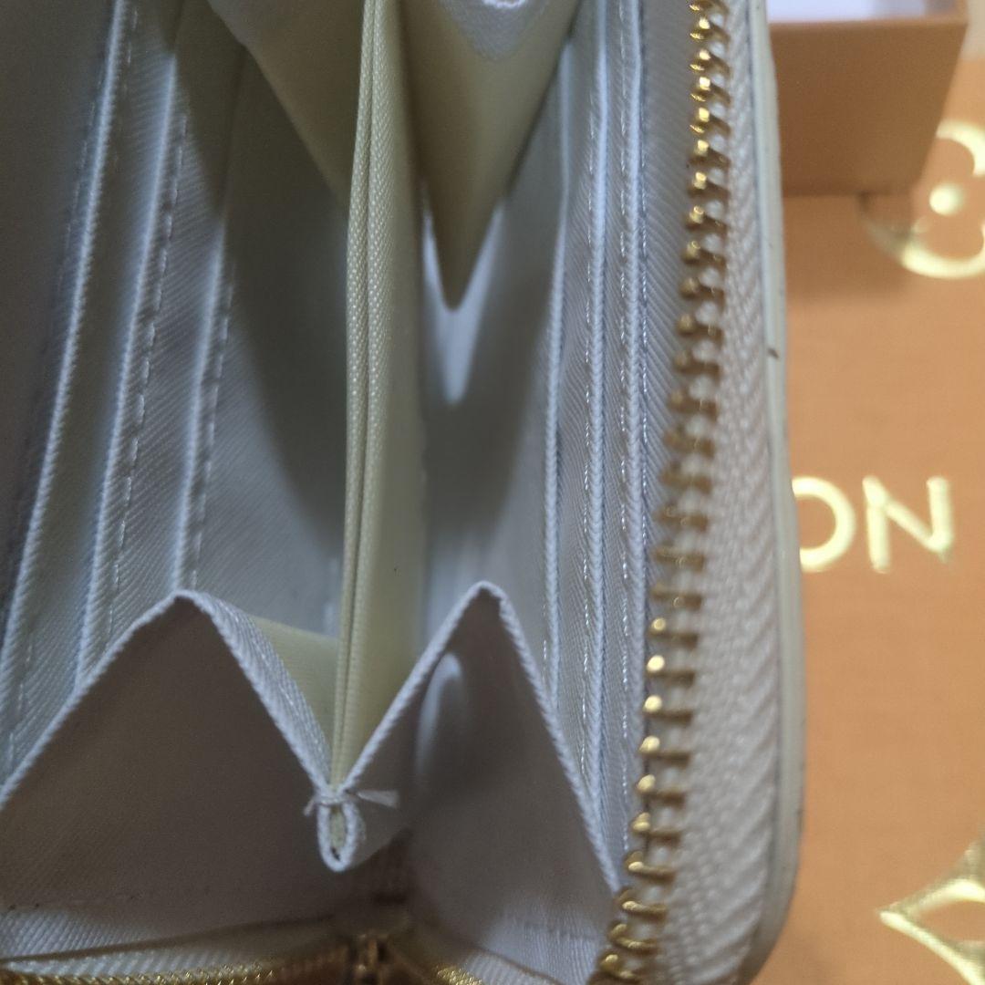 Louis Vuitton ケースホワイト