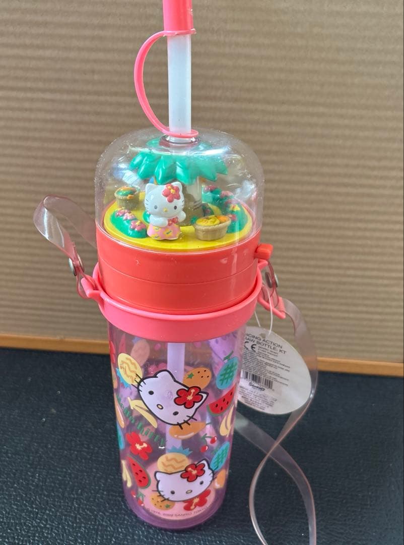 【稀少品、タグ付き】ダンシングハローキティ 水筒