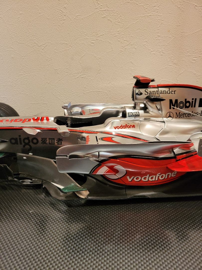 ディアゴスティーニ完成品　1/8 マクラーレンMP4-23　ハミルトン