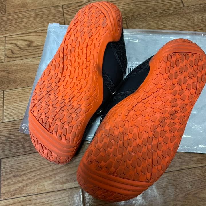 notorious lift ブラック×オレンジ　39インチ　24.5cm
