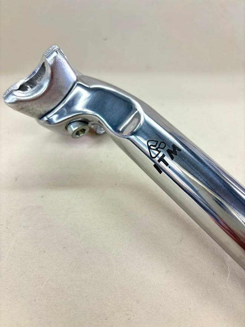 345 【新品希少】 ITM　アイティーエム シートポスト　アルミ製　φ26.8