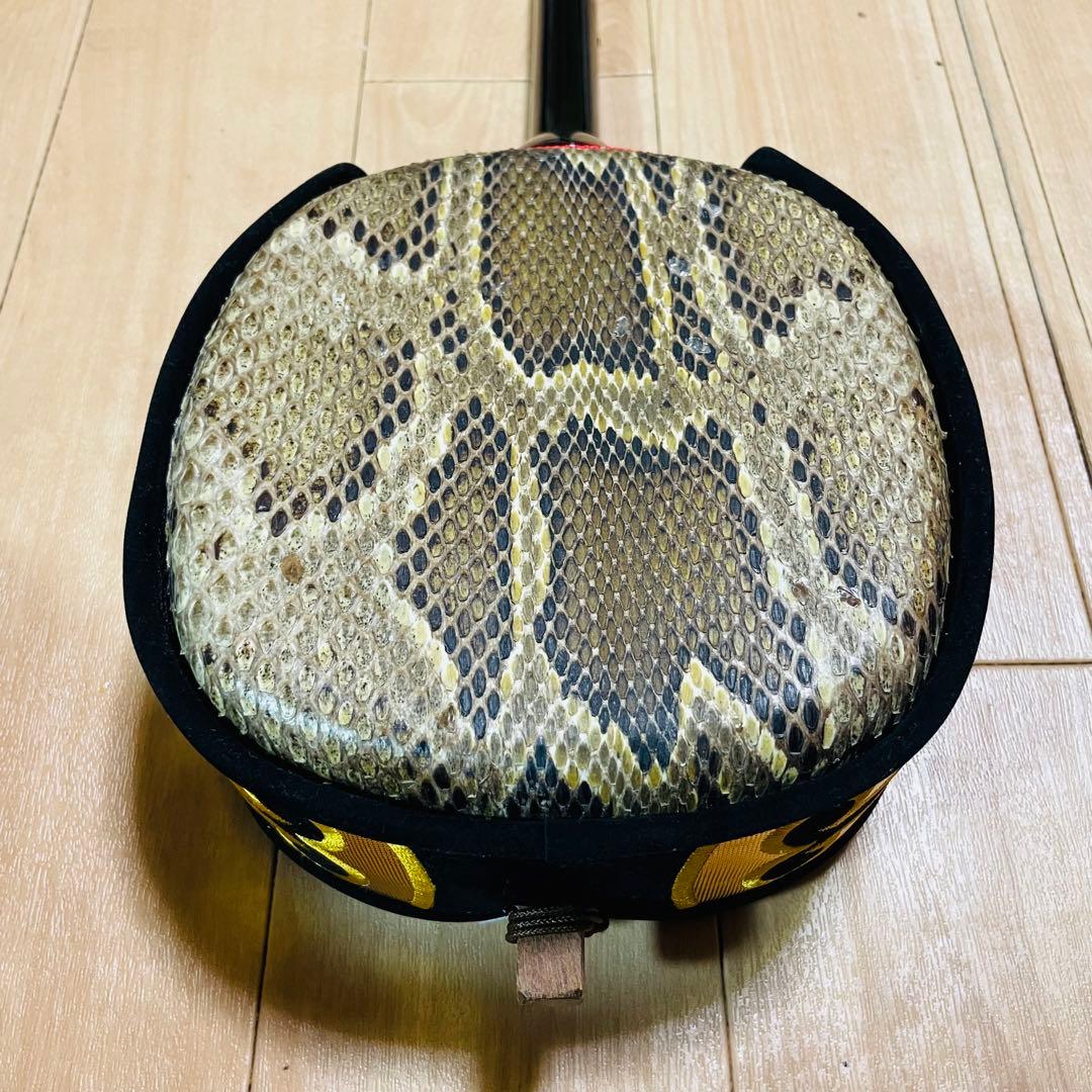 沖縄三線 本蛇皮張り　ハードケース付き