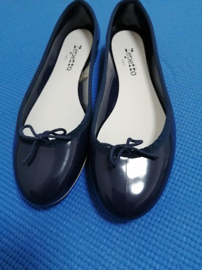 未使用級 repetto サンドリオン　バレエシューズ　フラット 紺 39