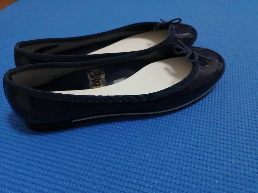 未使用級 repetto サンドリオン　バレエシューズ　フラット 紺 39