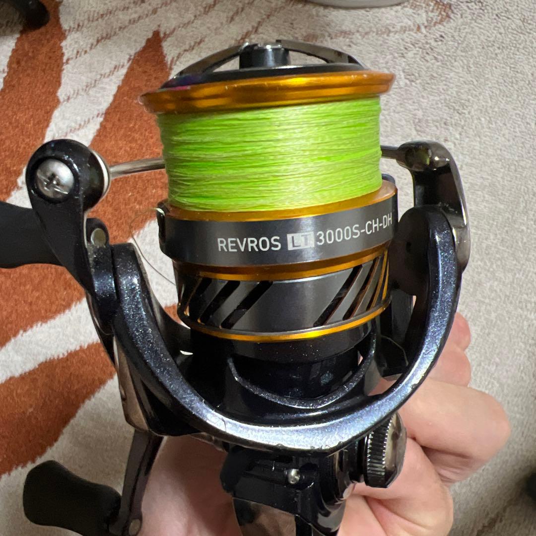 Daiwa REVROS LT 3000S-CH-DH ワカサギリール