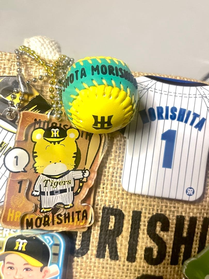 阪神タイガース森下翔太ミニジュードバッグ 缶バッジ チャーム キーホルダーセット