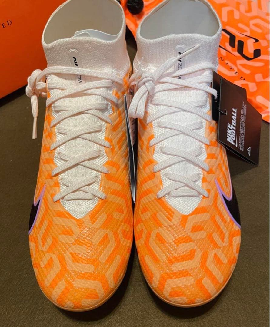 Nike サッカーシューズ オレンジ