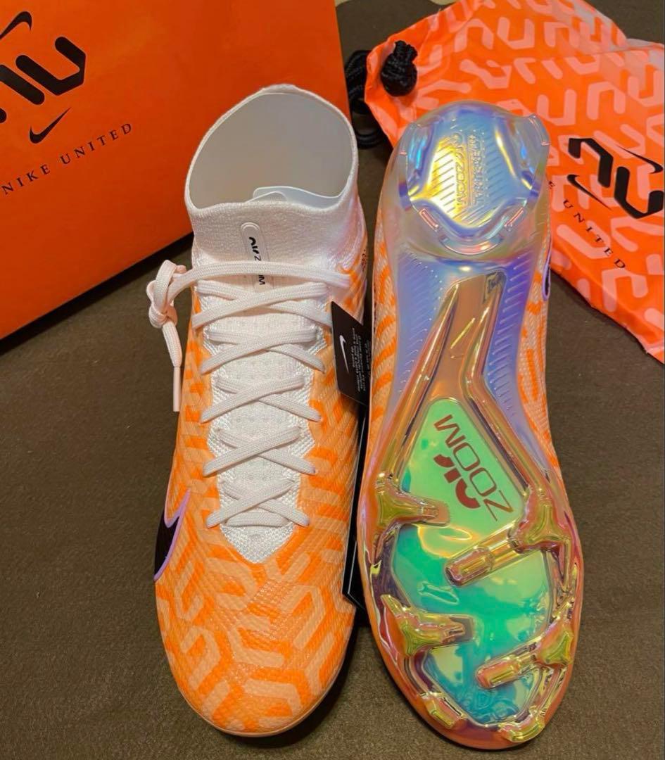 Nike サッカーシューズ オレンジ