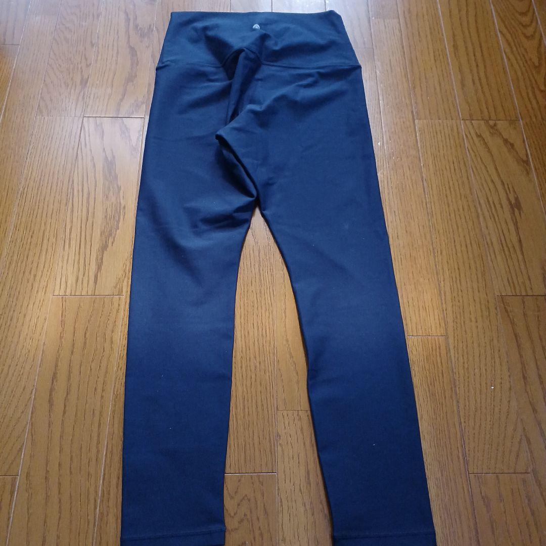 【美品】ヨガウェア　タンクトップ　レギンス　スカーラ　LAVA 　Mサイズ