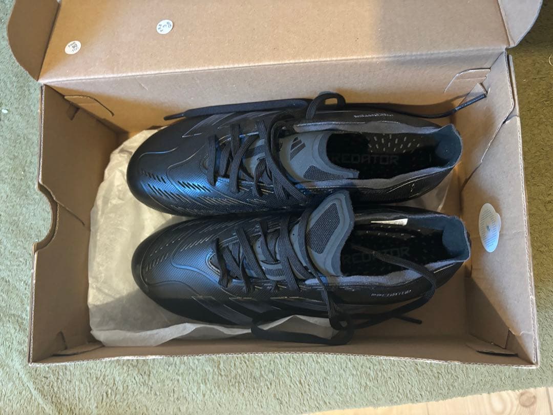adidas サッカー　スパイク