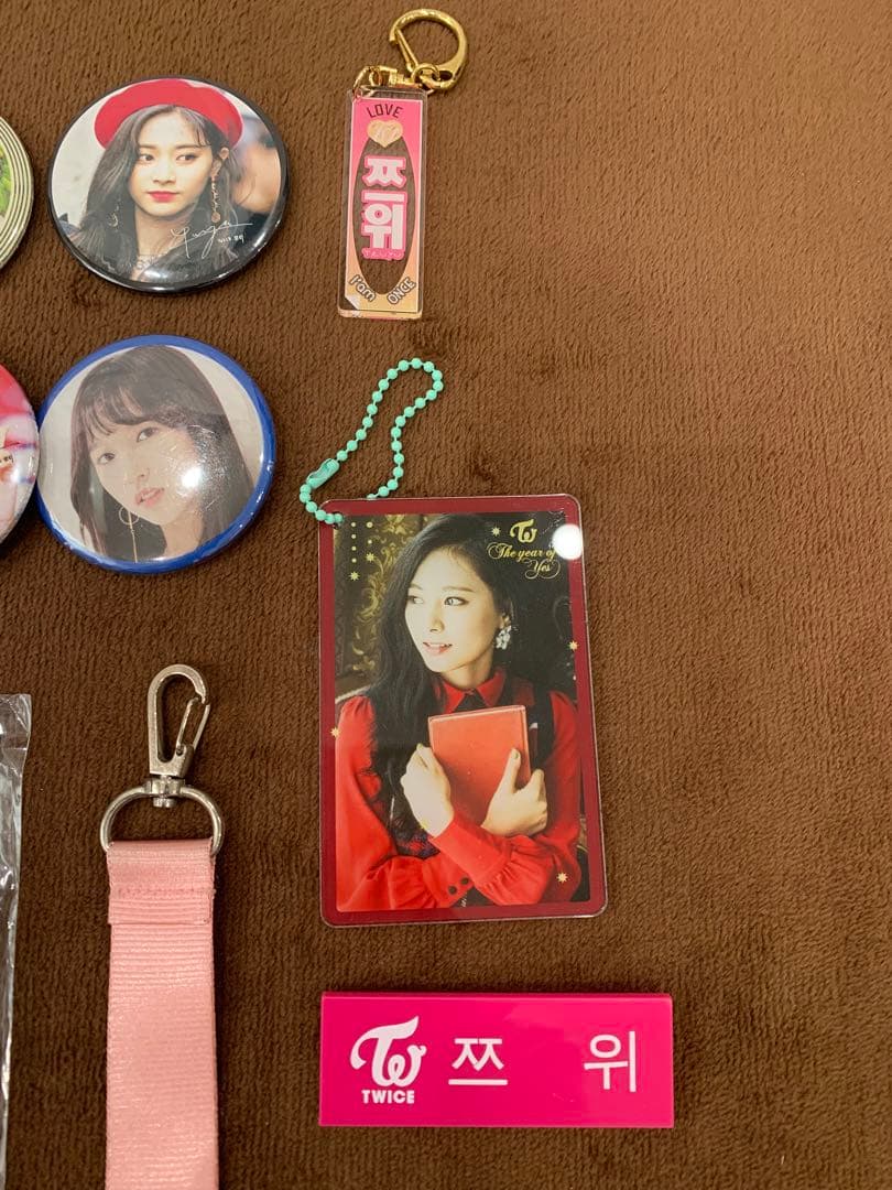 TWICE グッズ まとめ TZUYU ツウィMINA ミナ 缶バッジ ファイル