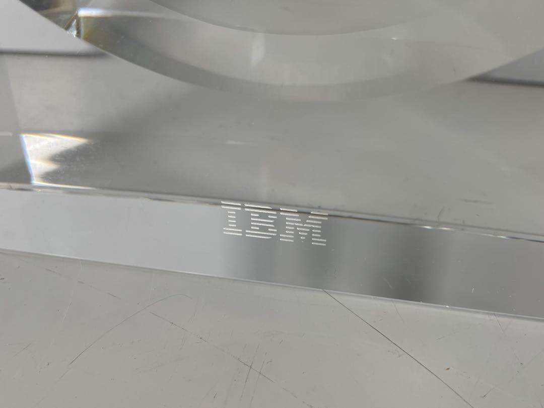 レア♪IBM ネーム入り HOYA クリスタルガラス 置時計 オブジェ