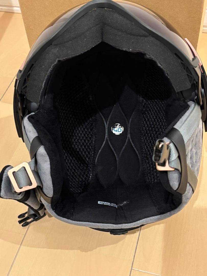 SALOMON ヘルメット マットブラック バイザー付き　Mサイズ