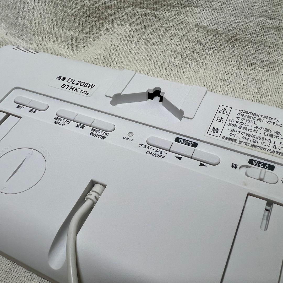 【美品】SEIKO デジタル　掛時計　置き時計　DL208W セイコー