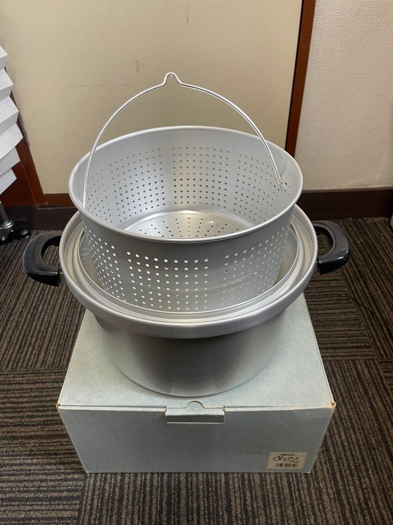 26cm アルミ両手鍋 蒸し器付き 高さ17cm フタ付き 箱あり