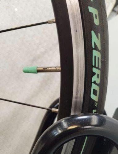 J・店 【中古品】 Bianchi ビアンキロードバイク25インチスタンド付