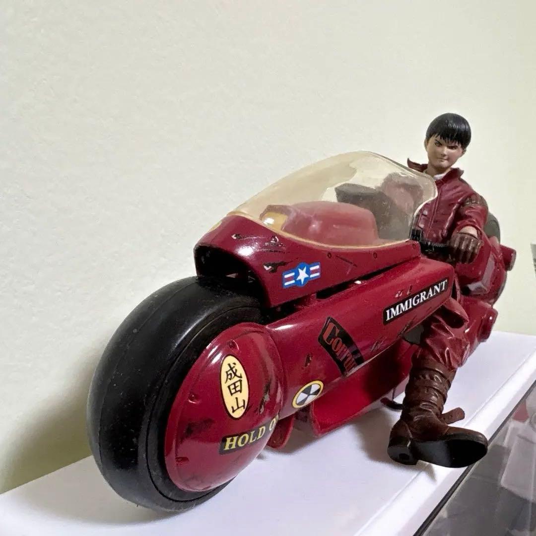 AKIRA アキラ　金田が盗んだバイク　フィギュア