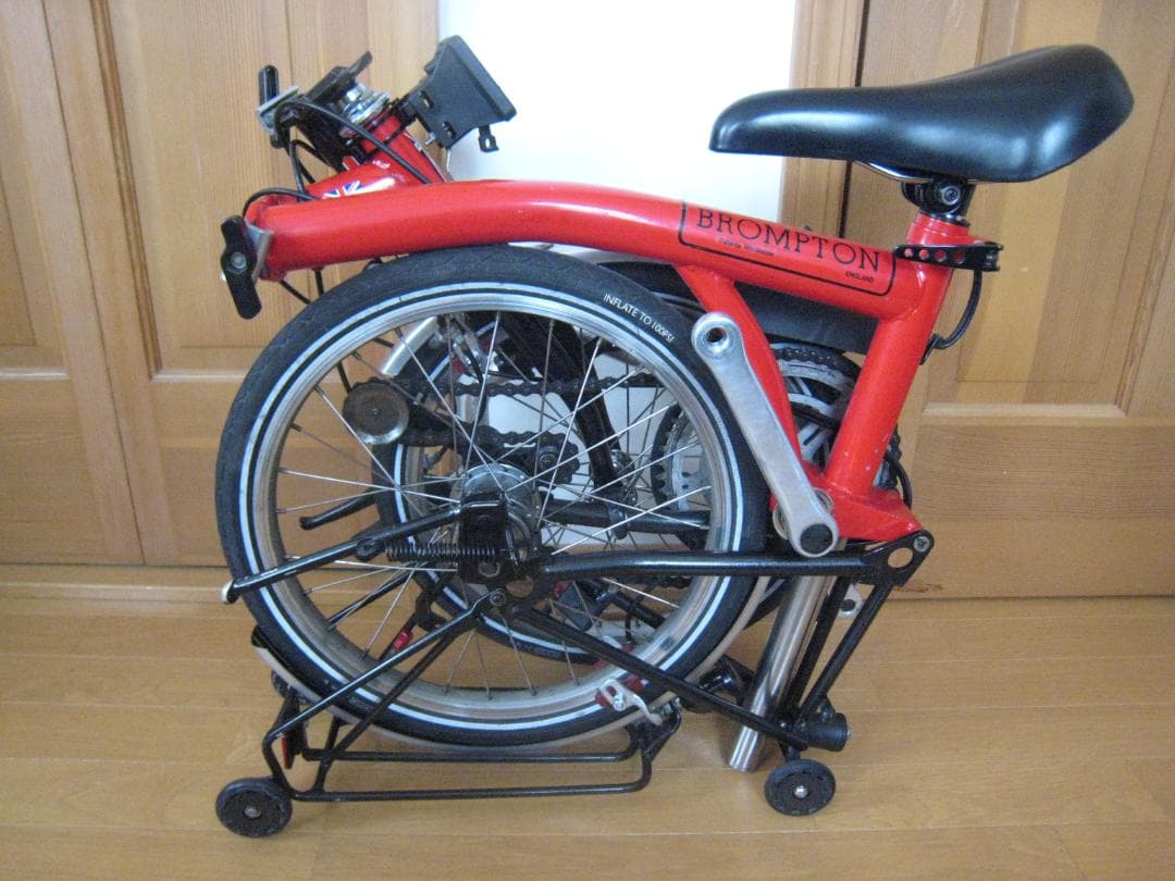 台湾ブロンプトン　レッド
