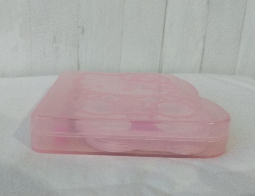 キティ　ケース入りメモ　ダイカット　花