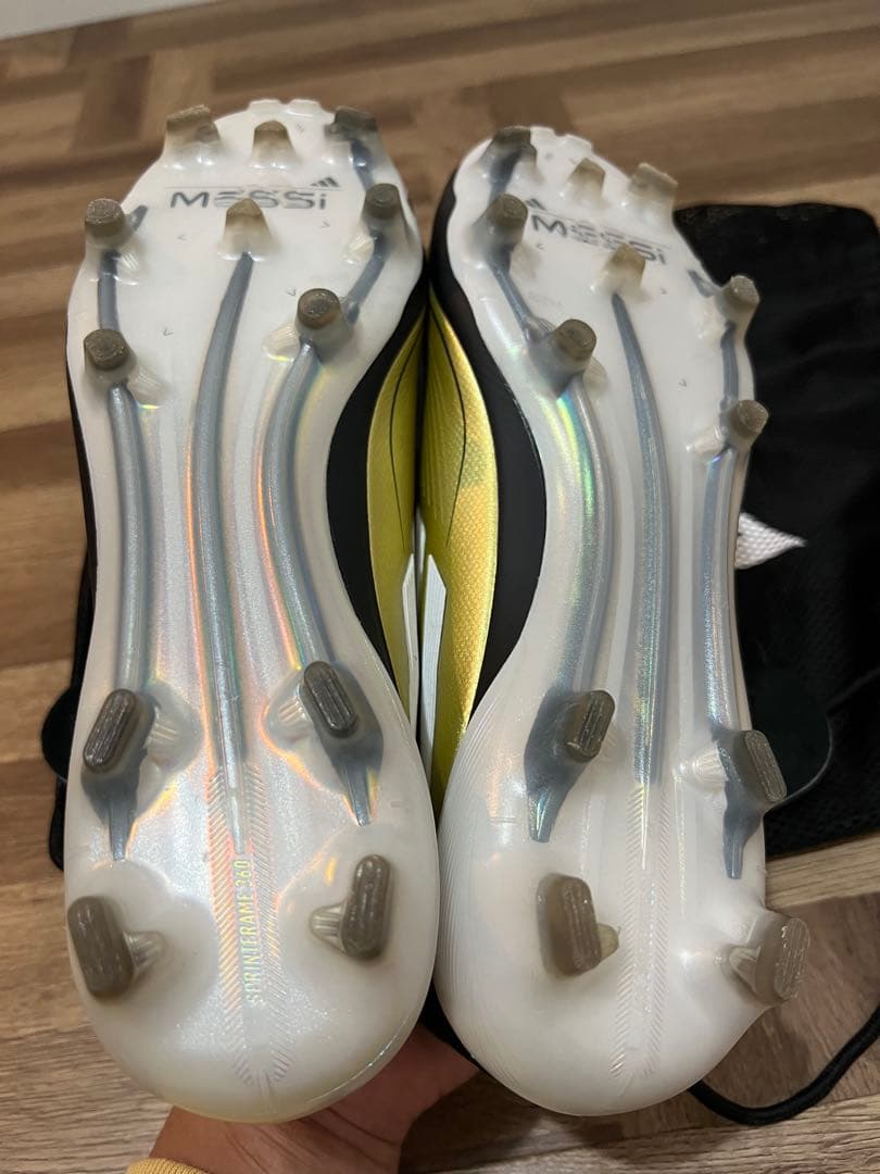 adidas F50 メッシモデル ゴールド/ブラック