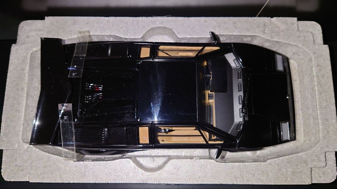ミニカー 1/18 autoart Lamborghini countach 25th
